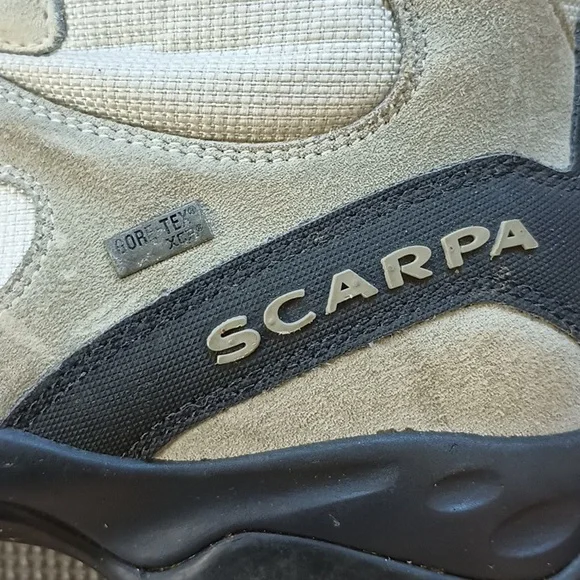 Women's 8.5 Scarpa Hiking Boots - Grey & Black - Picture 7 of 12